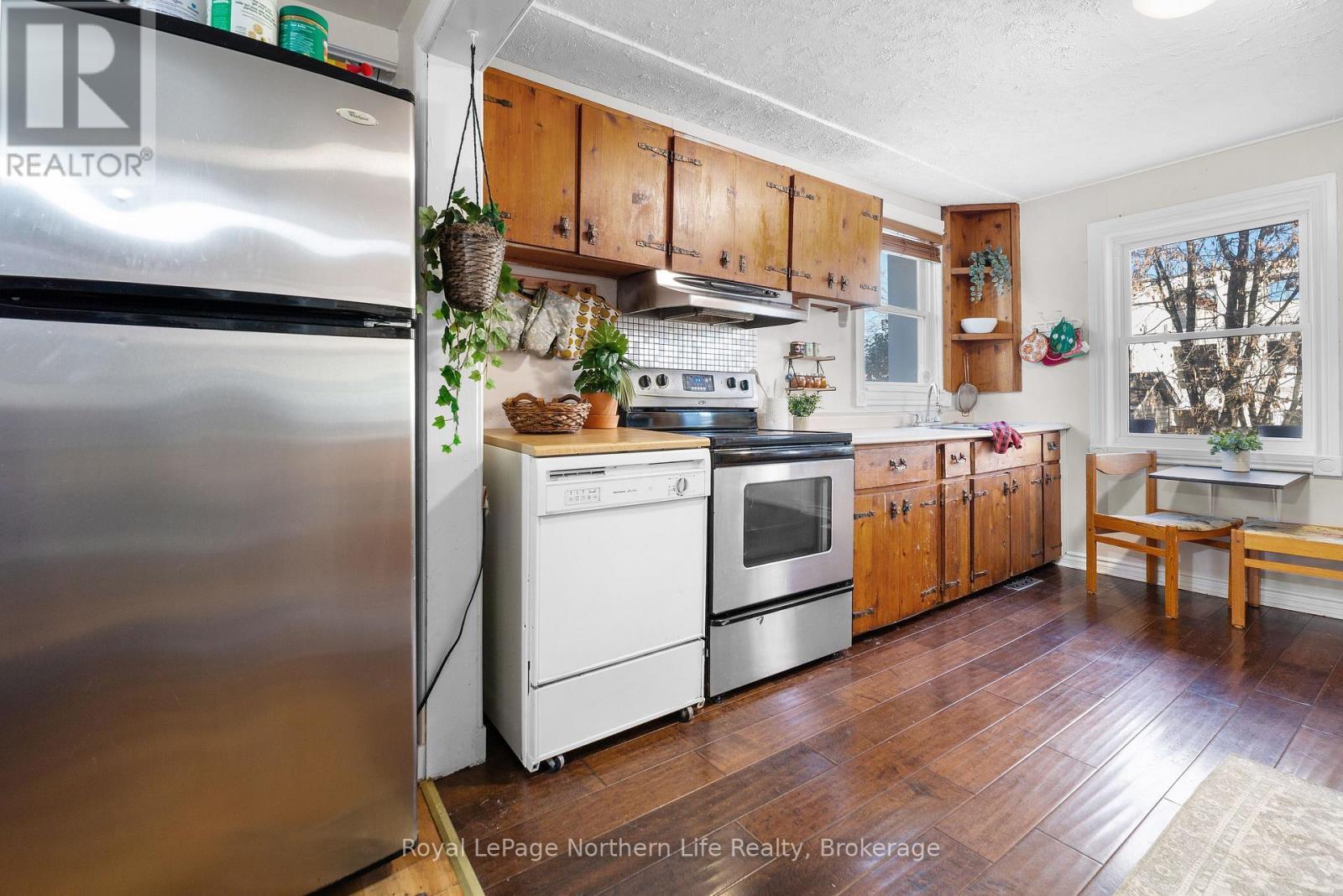 












478 FIRST AVENUE W

,
North Bay (Central),




Ontario
P1B3C4

