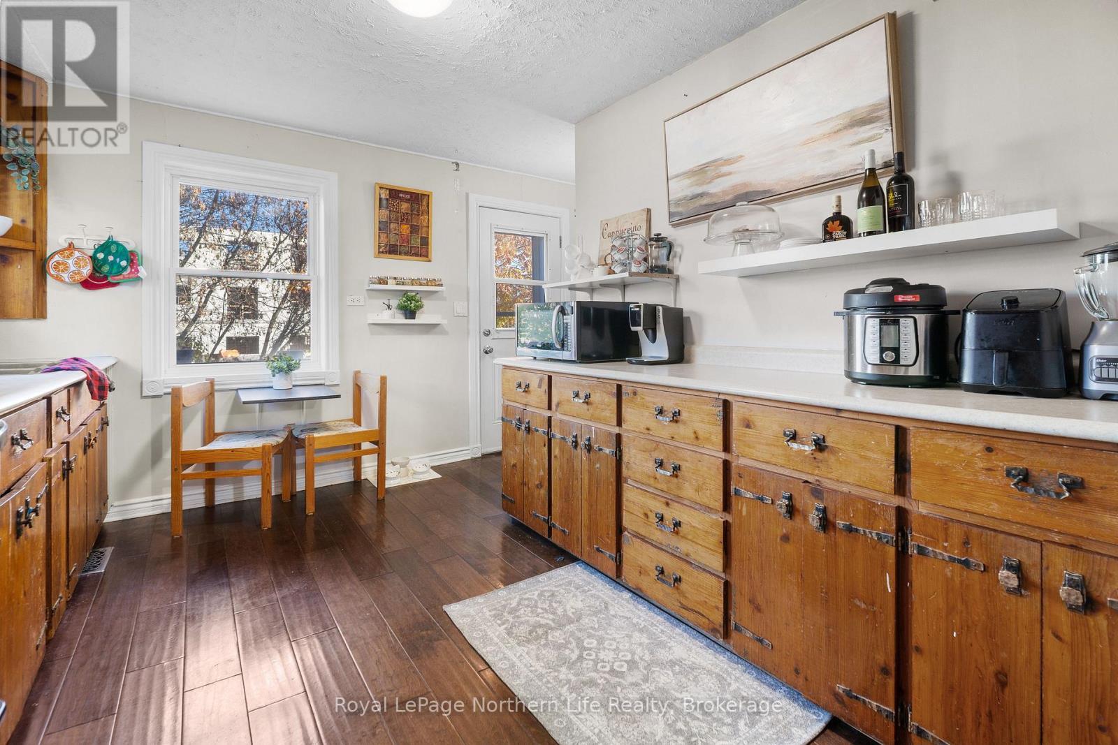 












478 FIRST AVENUE W

,
North Bay (Central),




Ontario
P1B3C4

