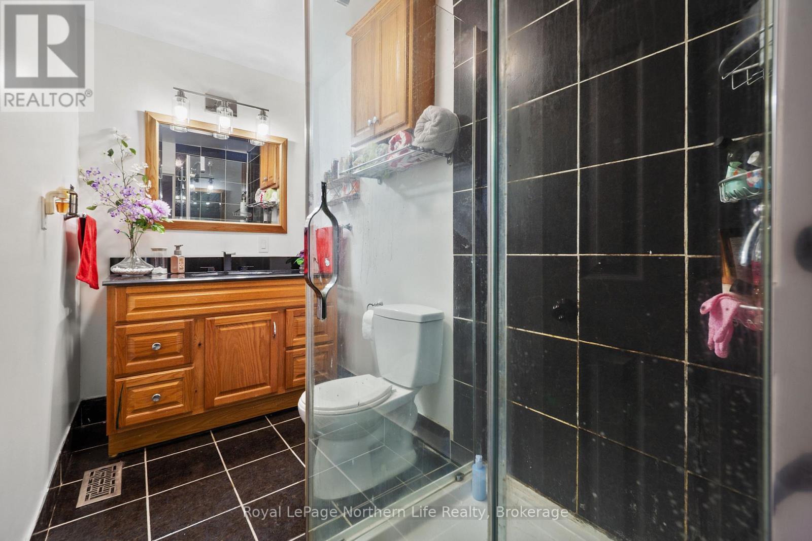 












478 FIRST AVENUE W

,
North Bay (Central),




Ontario
P1B3C4

