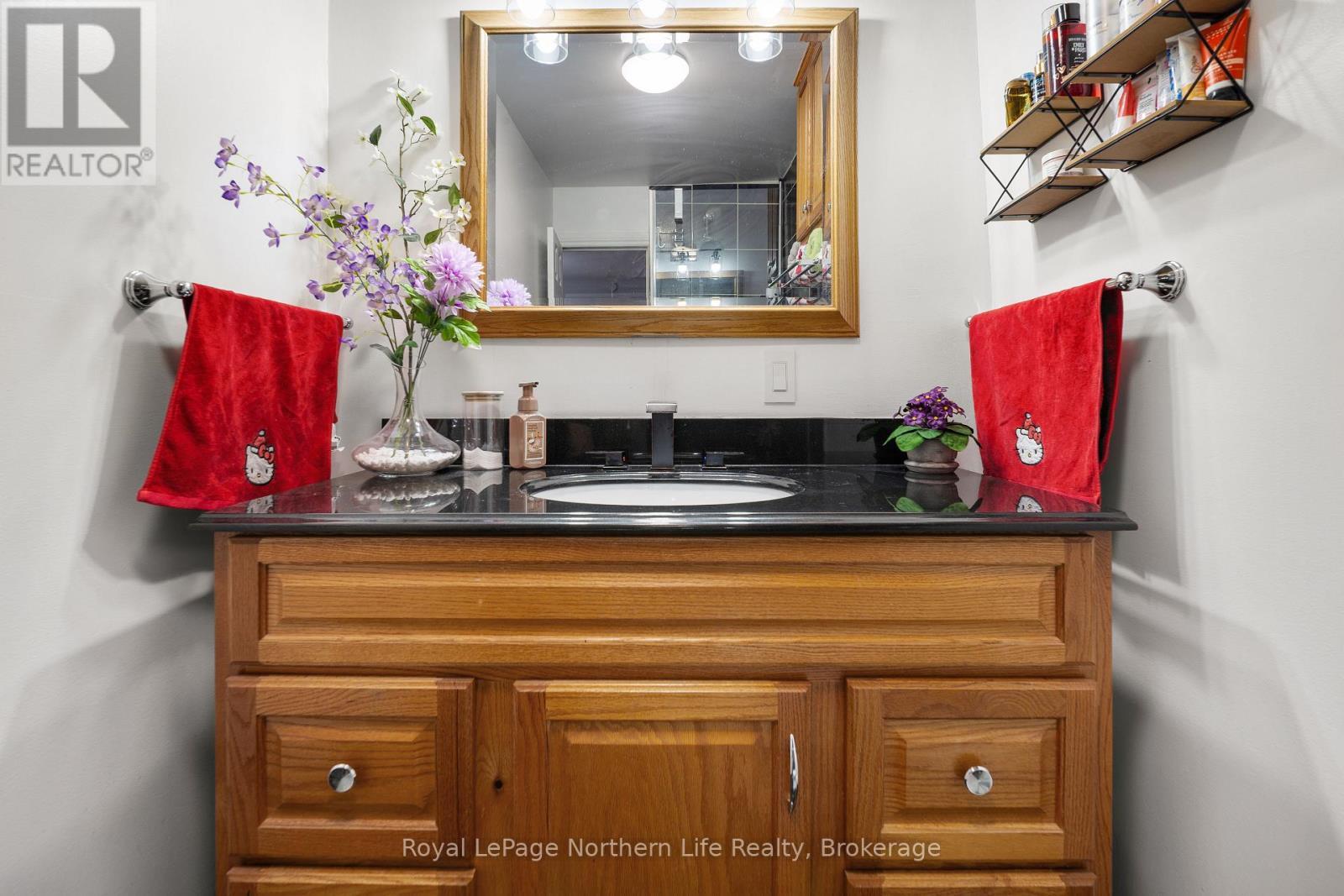 












478 FIRST AVENUE W

,
North Bay (Central),




Ontario
P1B3C4

