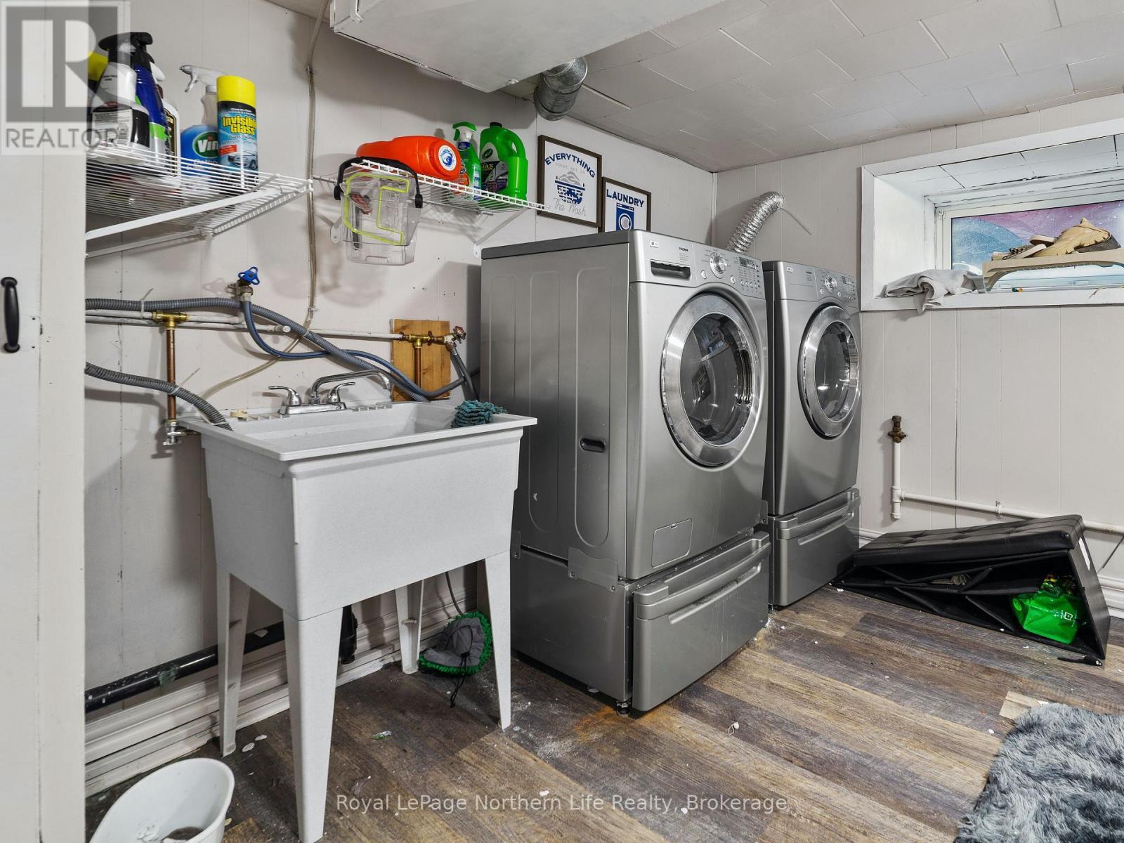 












478 FIRST AVENUE W

,
North Bay (Central),




Ontario
P1B3C4

