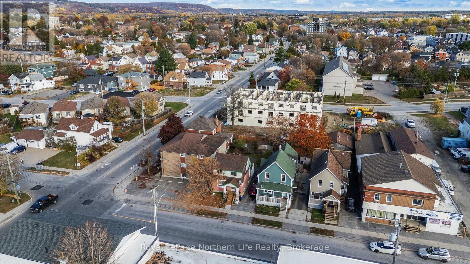 












478 FIRST AVENUE W

,
North Bay (Central),




Ontario
P1B3C4

