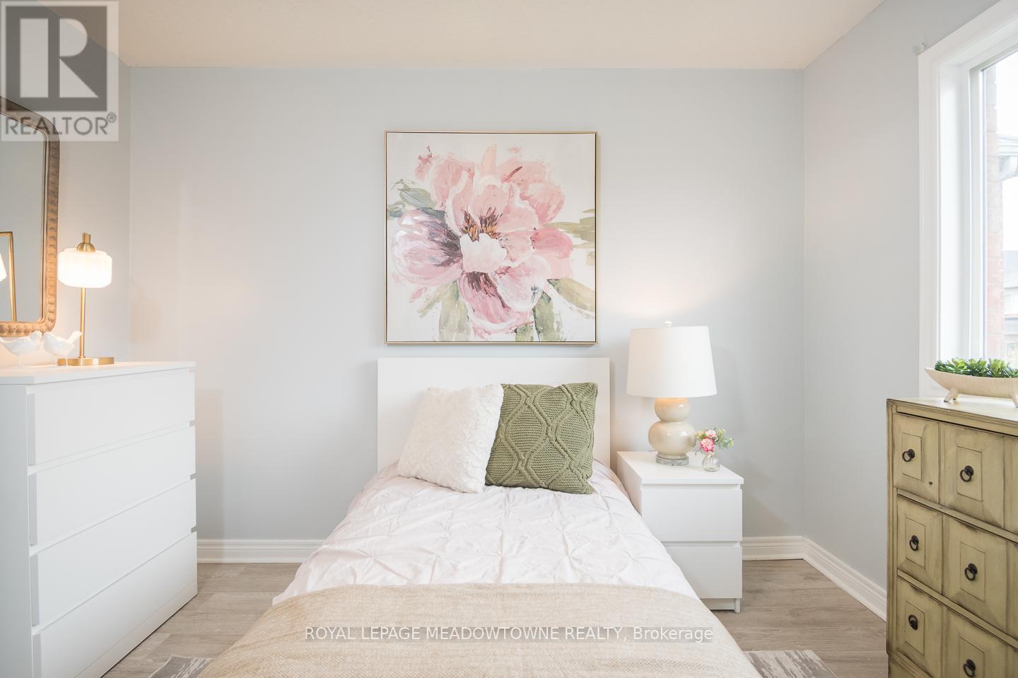 












1311 WELLER CROSSING

,
Milton,




Ontario
L9T6K4

