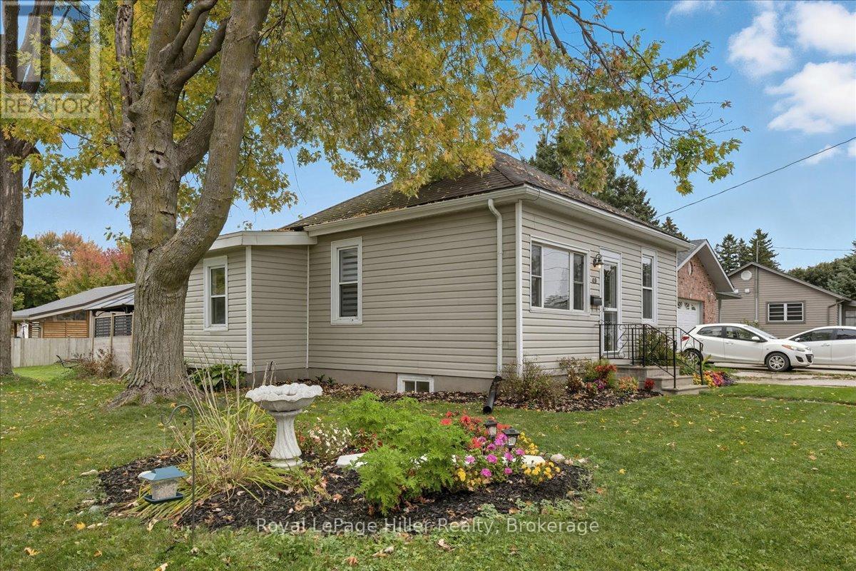 












49 MARLBOROUGH STREET

,
West Perth (Mitchell),




Ontario
N0K1N0

