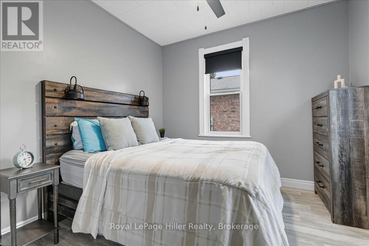 












49 MARLBOROUGH STREET

,
West Perth (Mitchell),




Ontario
N0K1N0

