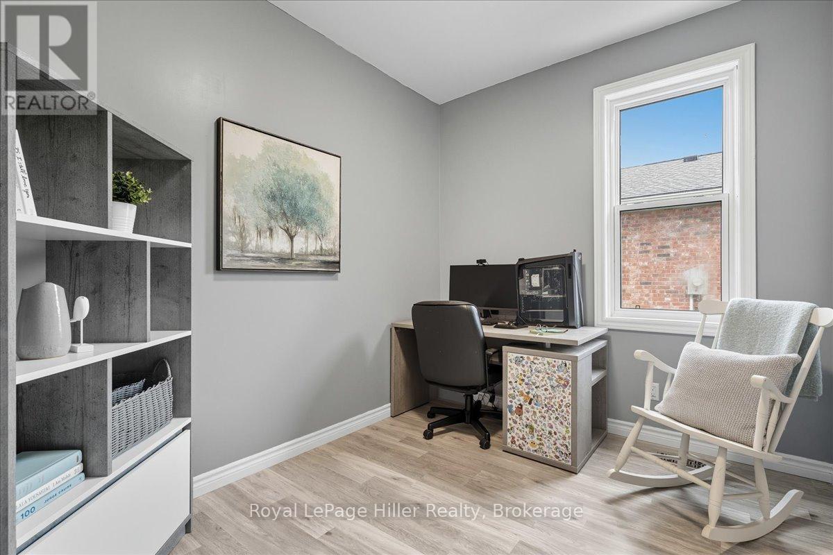 












49 MARLBOROUGH STREET

,
West Perth (Mitchell),




Ontario
N0K1N0

