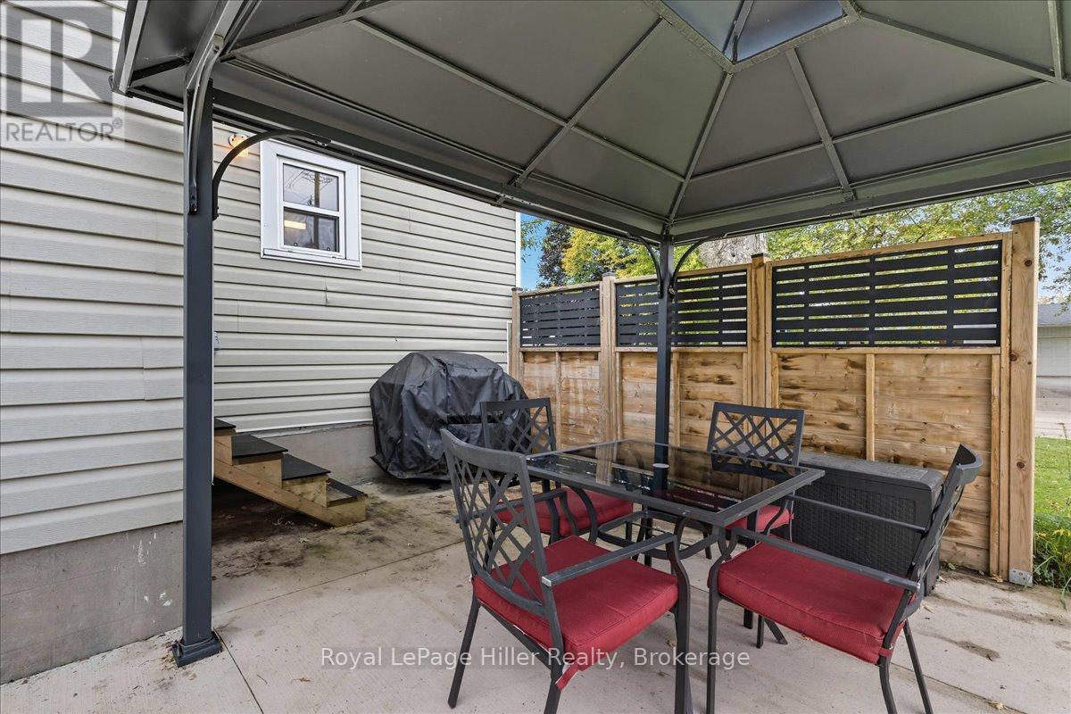 












49 MARLBOROUGH STREET

,
West Perth (Mitchell),




Ontario
N0K1N0

