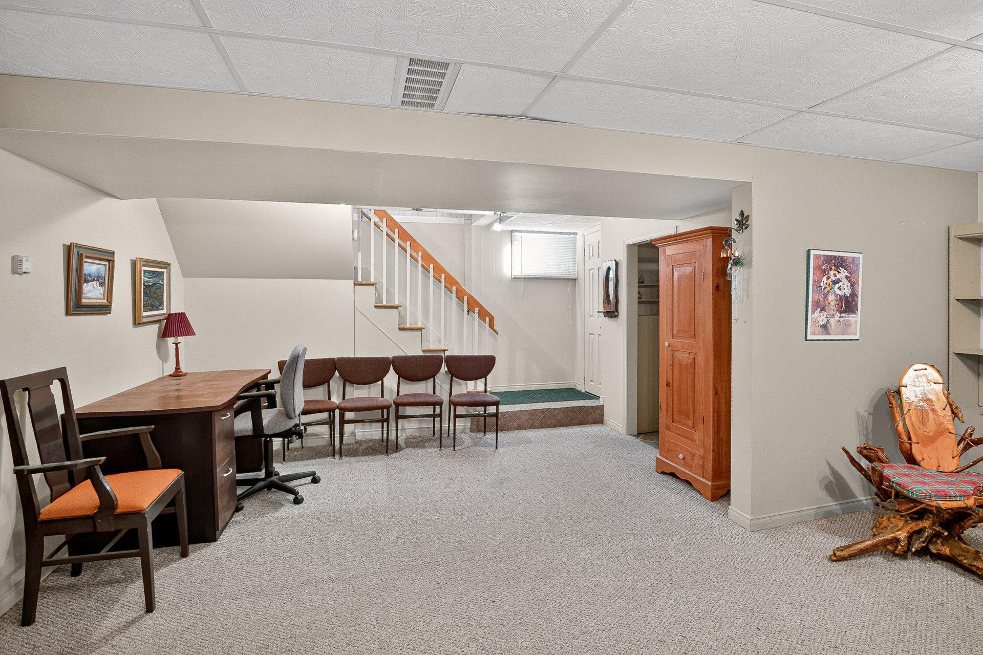 









438


Rue Brébeuf

,
Gatineau (Gatineau),




QC
J8P5W6

