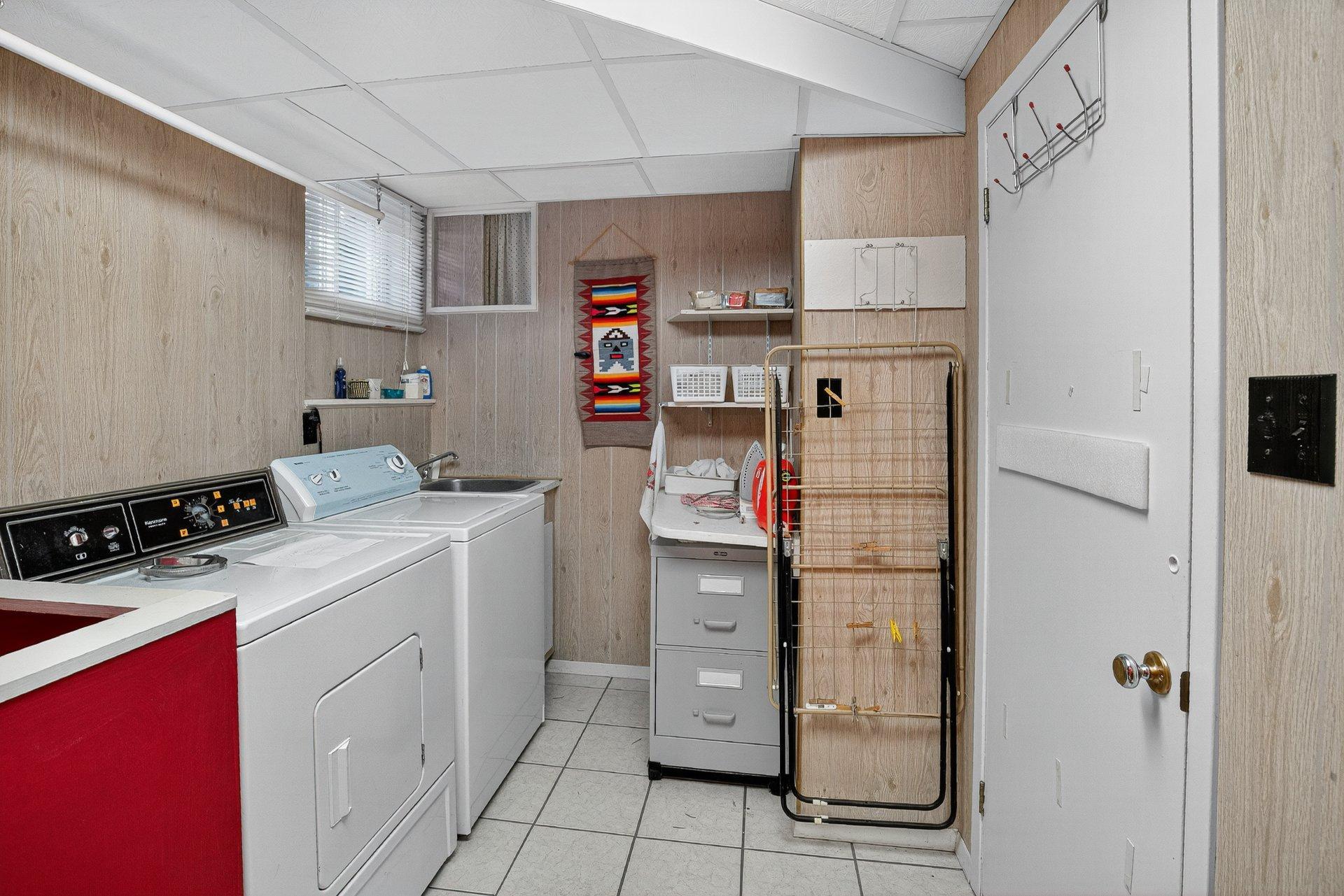 









438


Rue Brébeuf

,
Gatineau (Gatineau),




QC
J8P5W6

