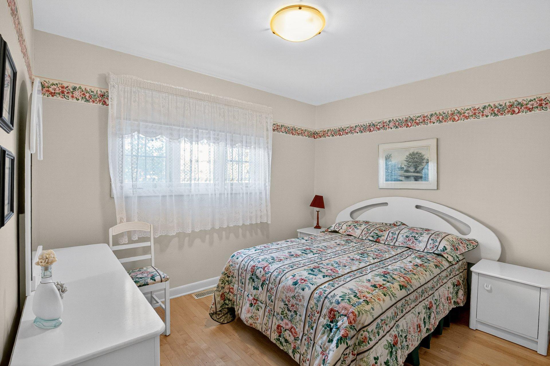 









438


Rue Brébeuf

,
Gatineau (Gatineau),




QC
J8P5W6

