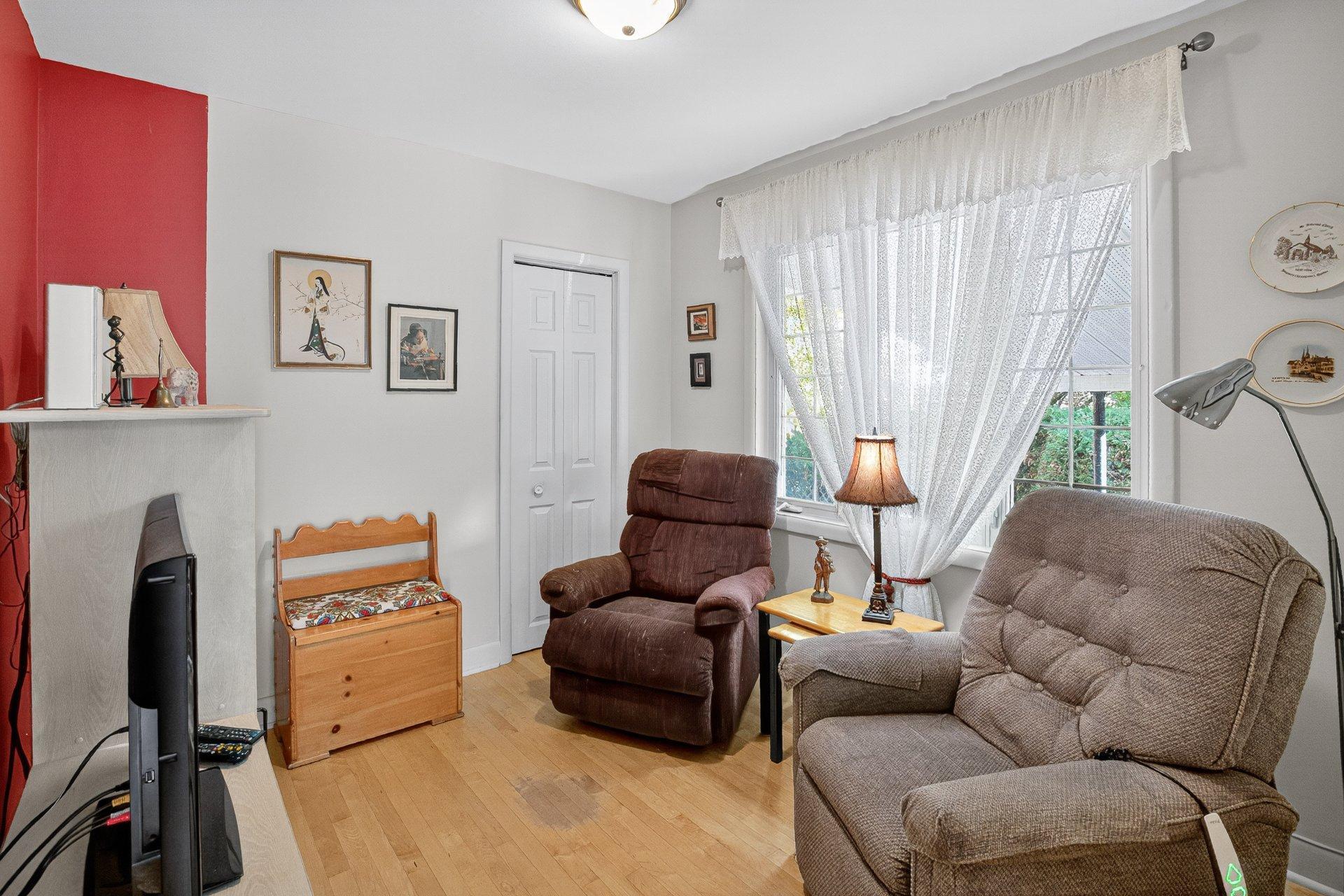 









438


Rue Brébeuf

,
Gatineau (Gatineau),




QC
J8P5W6

