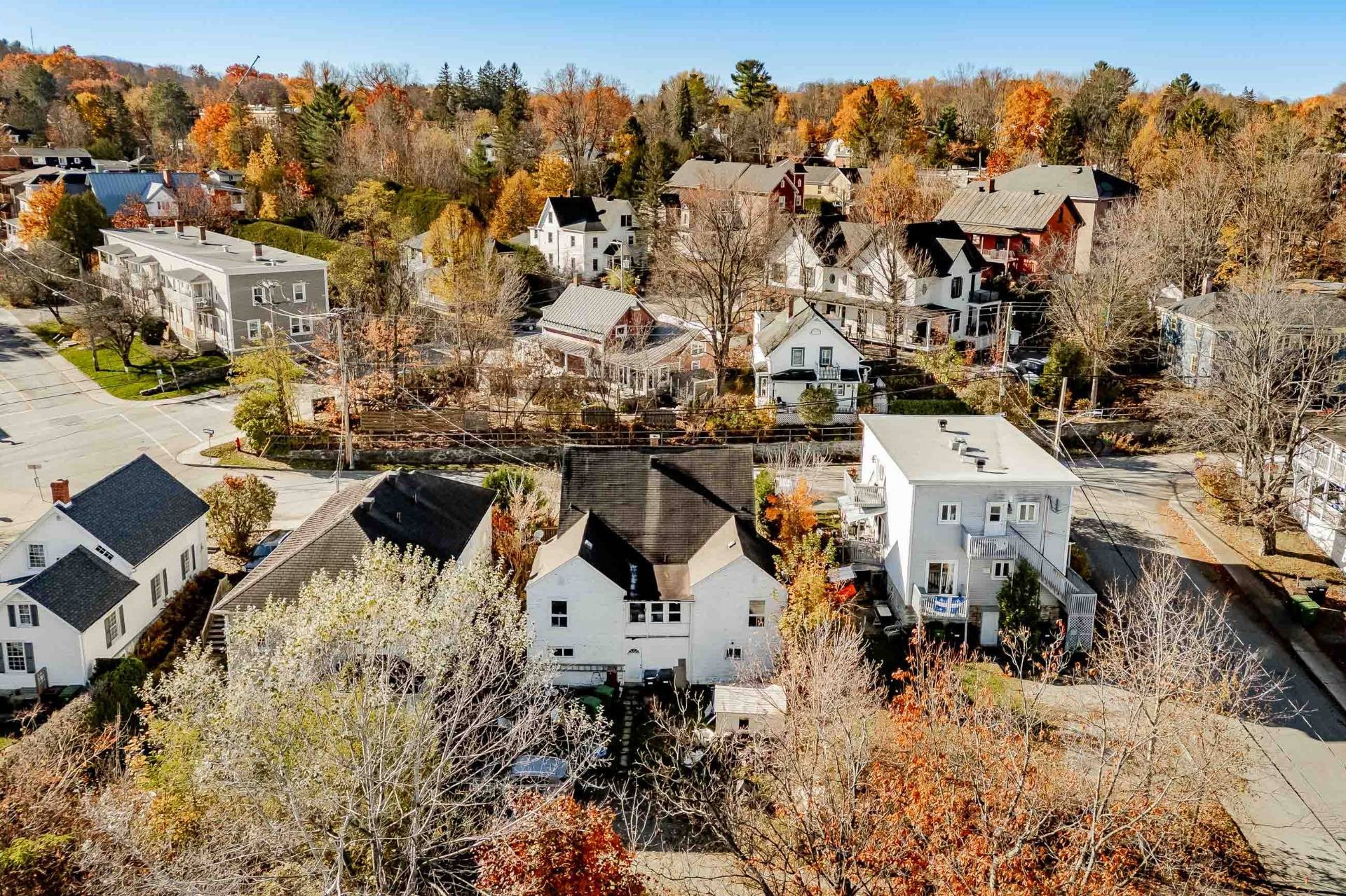 









722

 - 724


Rue Victoria

,
Sherbrooke (Les Nations),




QC
J1H3J6

