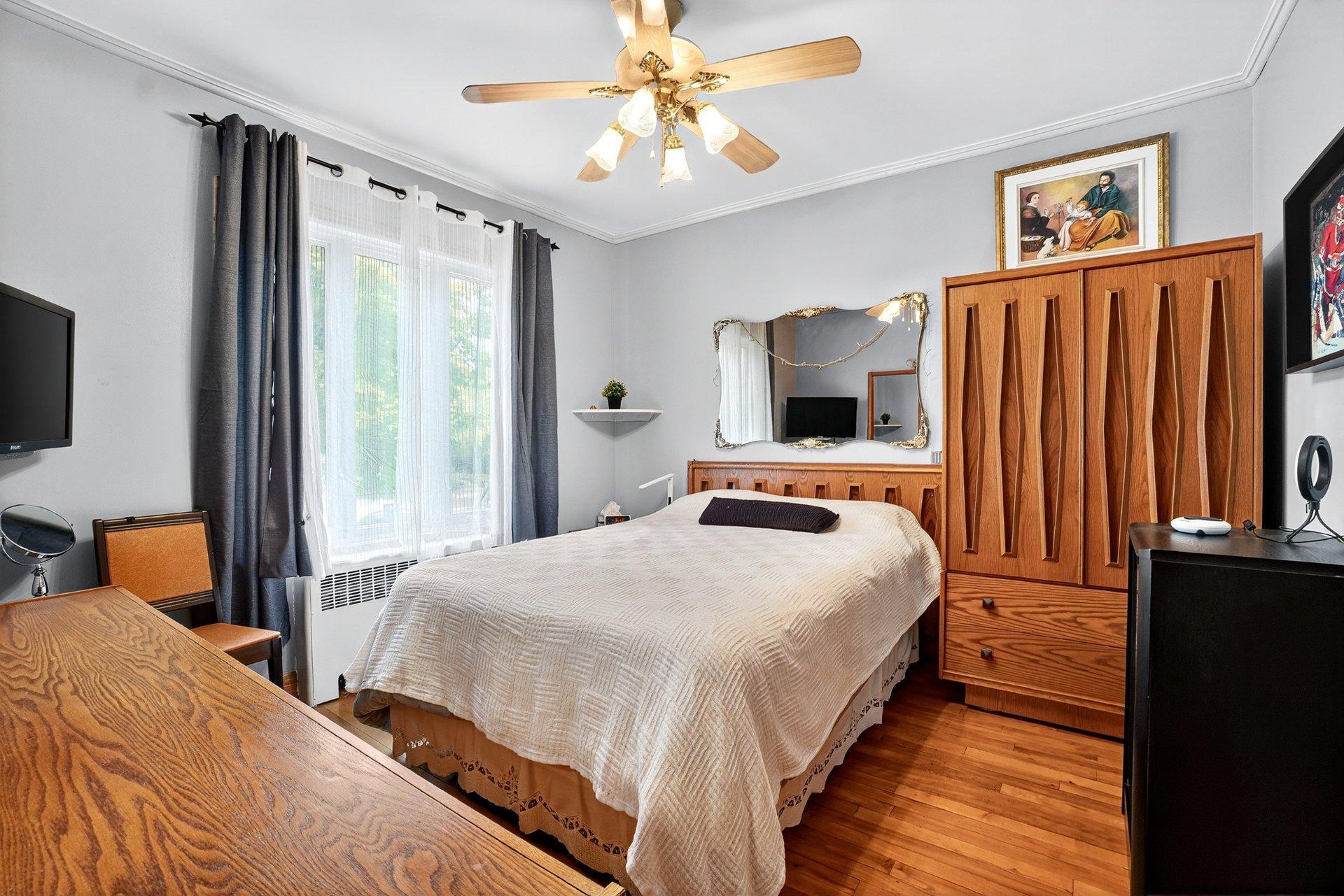 









6636

 - 6638


24e Avenue

,
Montréal (Rosemont/La Petite-Patrie),




QC
H1T3M7

