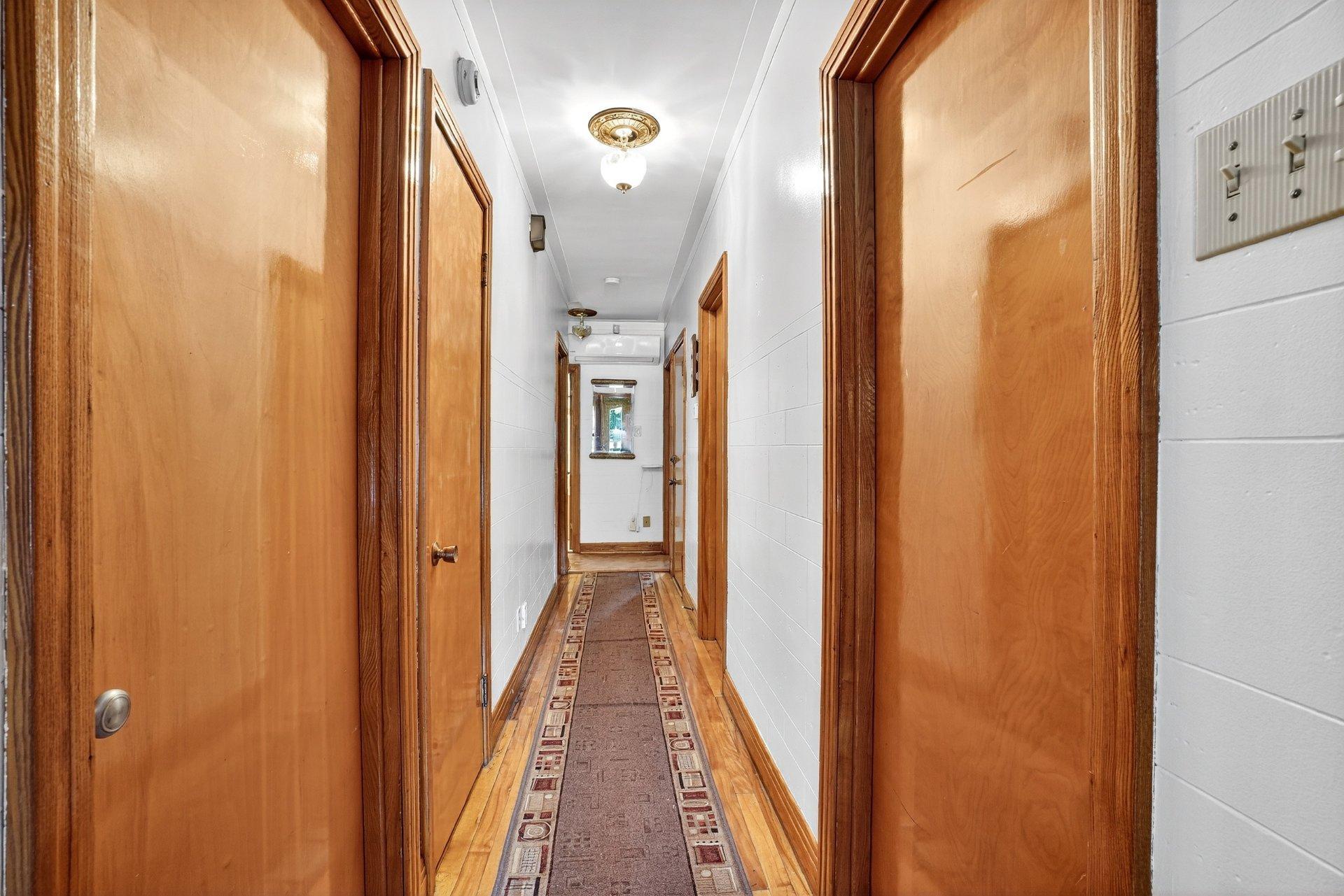 









6636

 - 6638


24e Avenue

,
Montréal (Rosemont/La Petite-Patrie),




QC
H1T3M7

