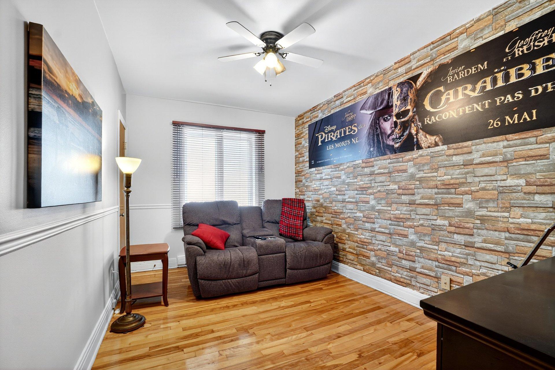 









6636

 - 6638


24e Avenue

,
Montréal (Rosemont/La Petite-Patrie),




QC
H1T3M7

