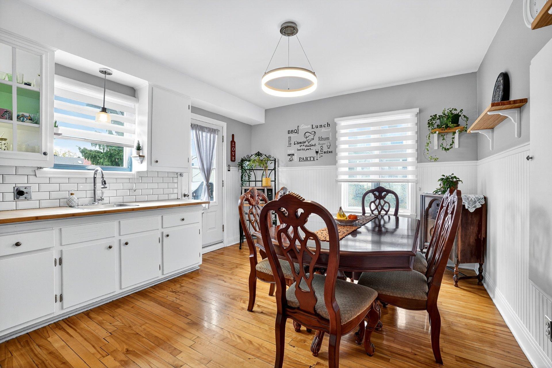 









6636

 - 6638


24e Avenue

,
Montréal (Rosemont/La Petite-Patrie),




QC
H1T3M7

