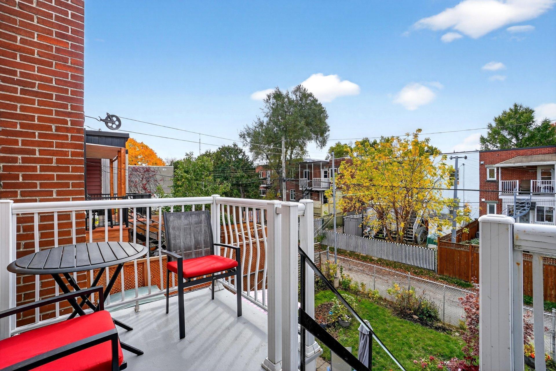 









6636

 - 6638


24e Avenue

,
Montréal (Rosemont/La Petite-Patrie),




QC
H1T3M7

