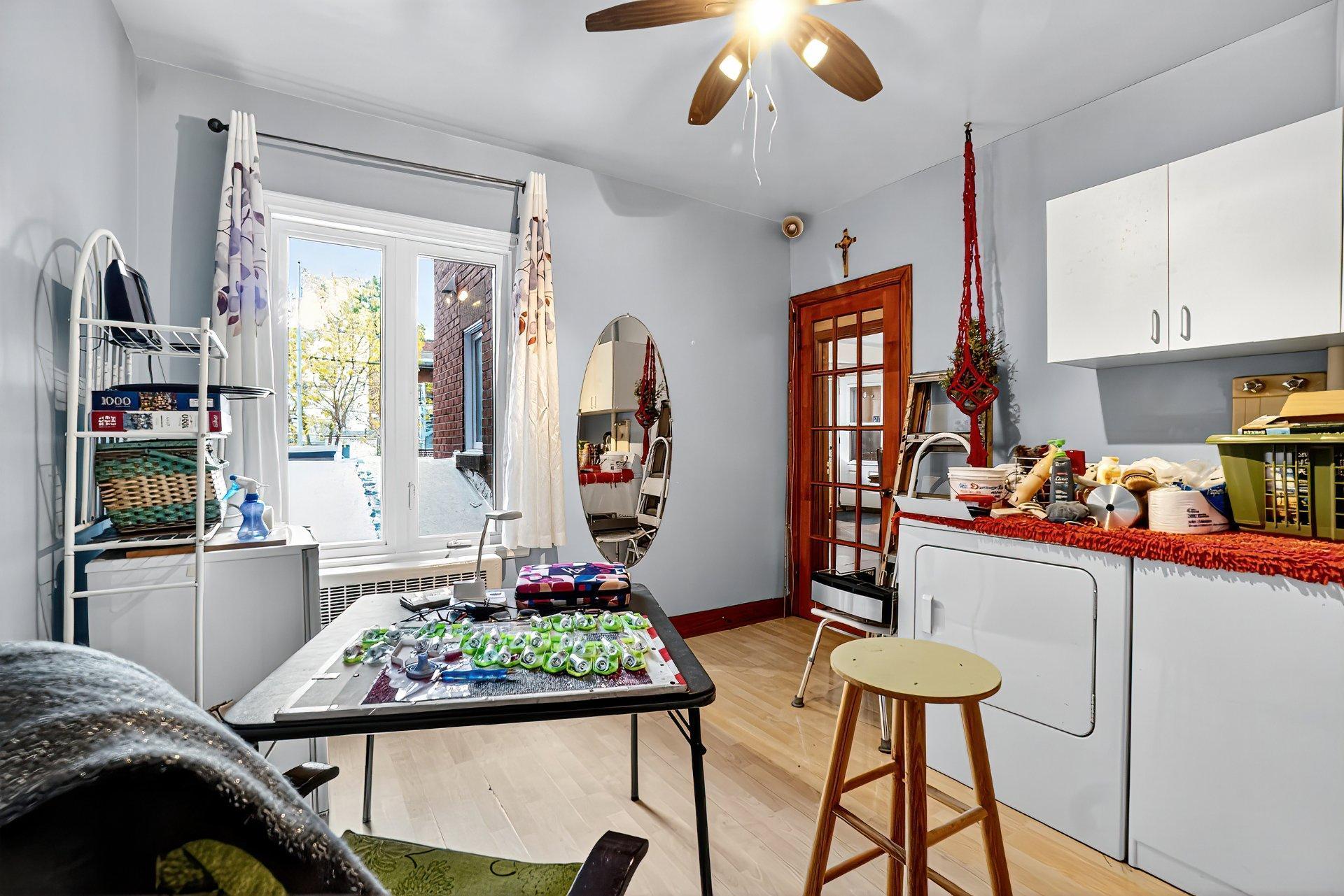 









6636

 - 6638


24e Avenue

,
Montréal (Rosemont/La Petite-Patrie),




QC
H1T3M7

