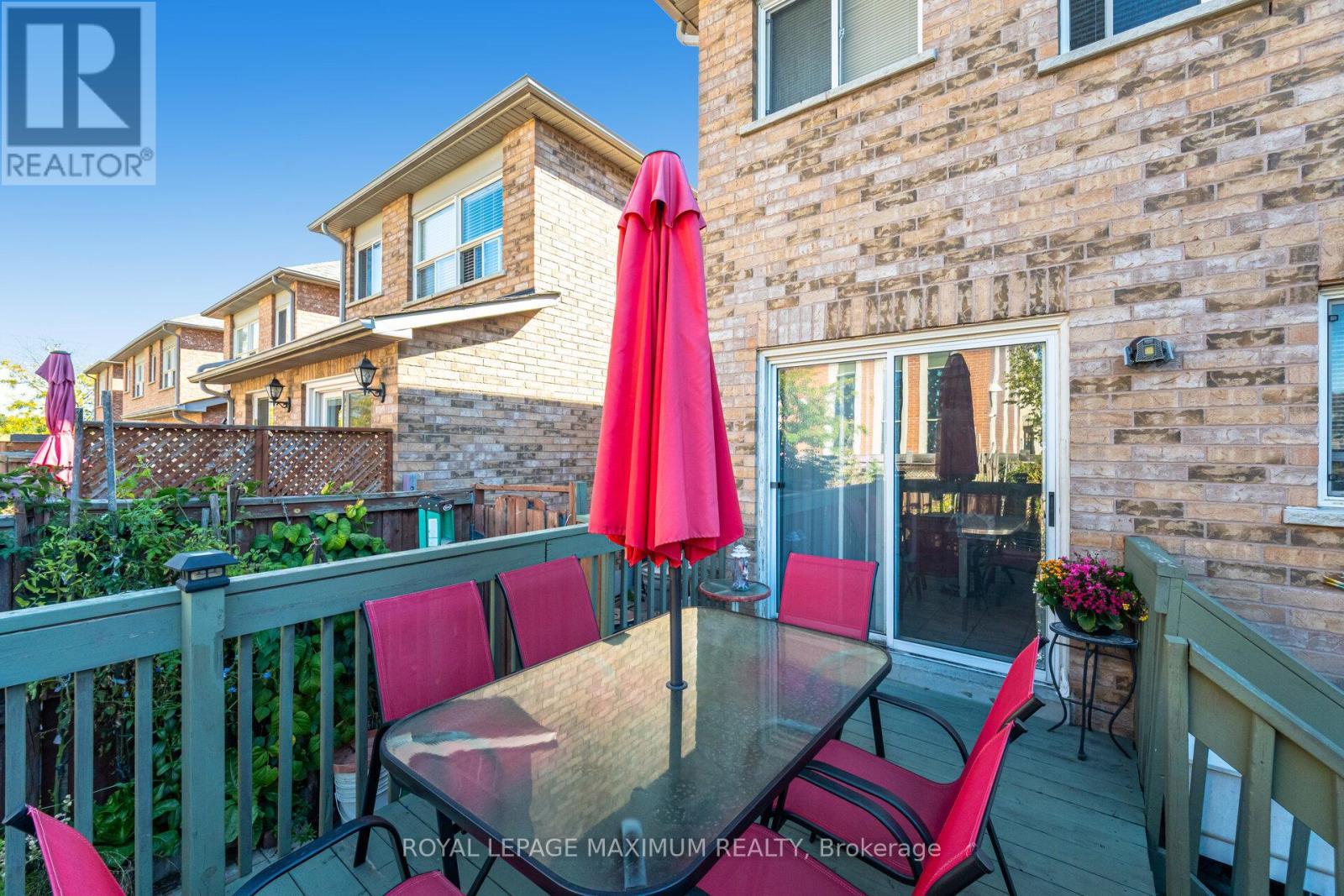 












85 RONAN CRESCENT

,
Vaughan,




Ontario
L4H2J6

