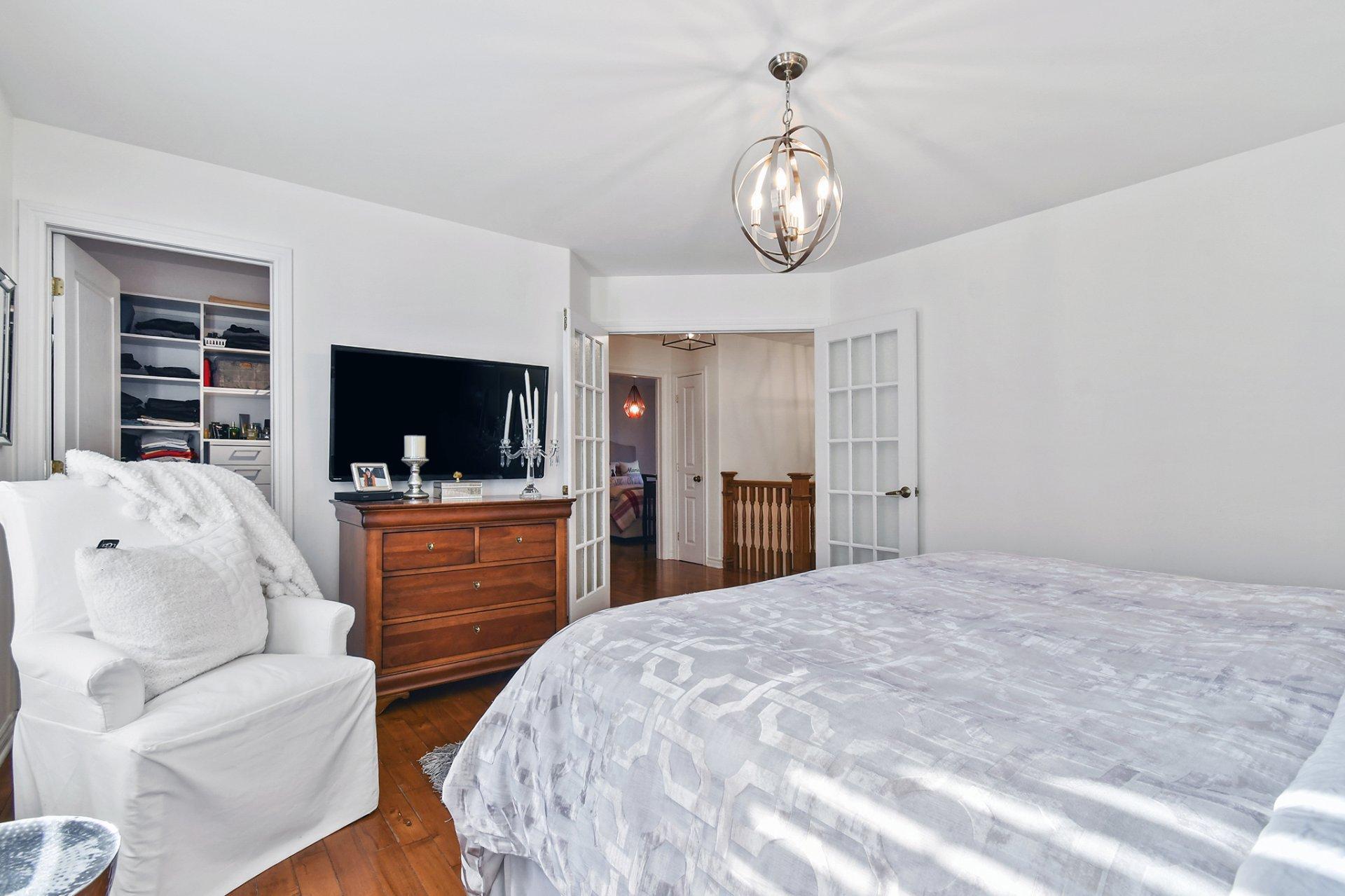 









1122


Rue des Gouverneurs

,
Prévost,




QC
J0R1T0

