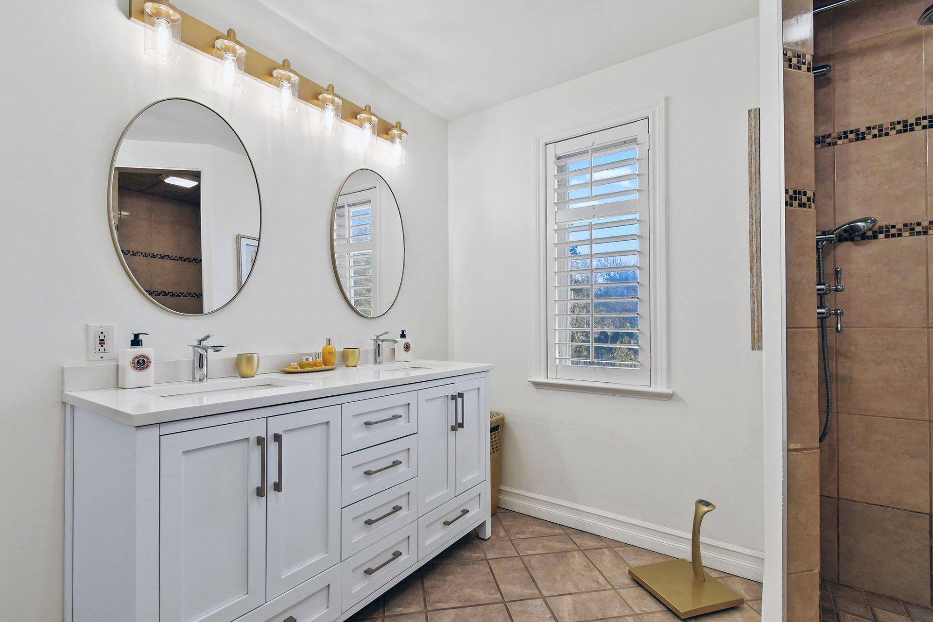 









1122


Rue des Gouverneurs

,
Prévost,




QC
J0R1T0

