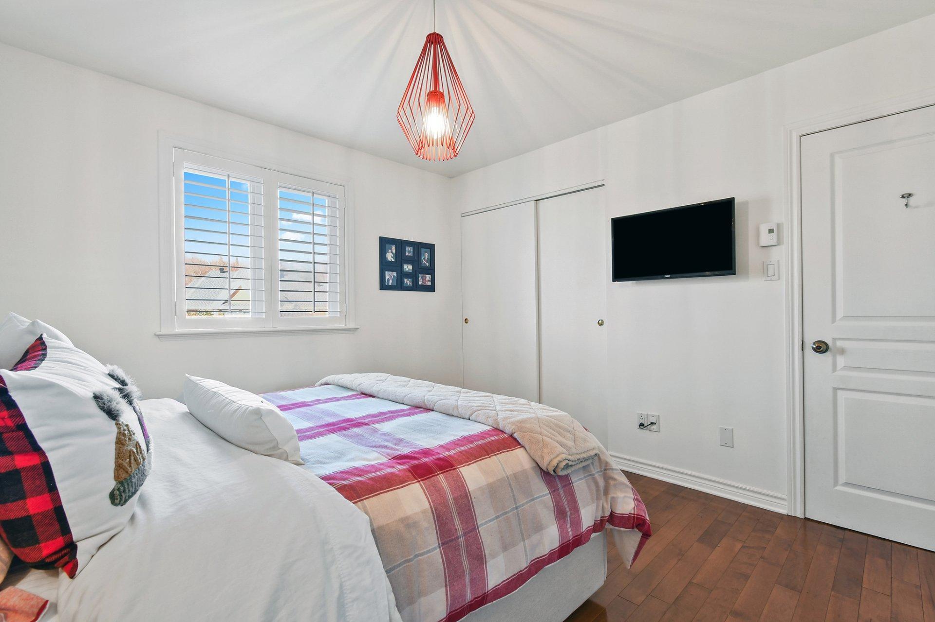 









1122


Rue des Gouverneurs

,
Prévost,




QC
J0R1T0

