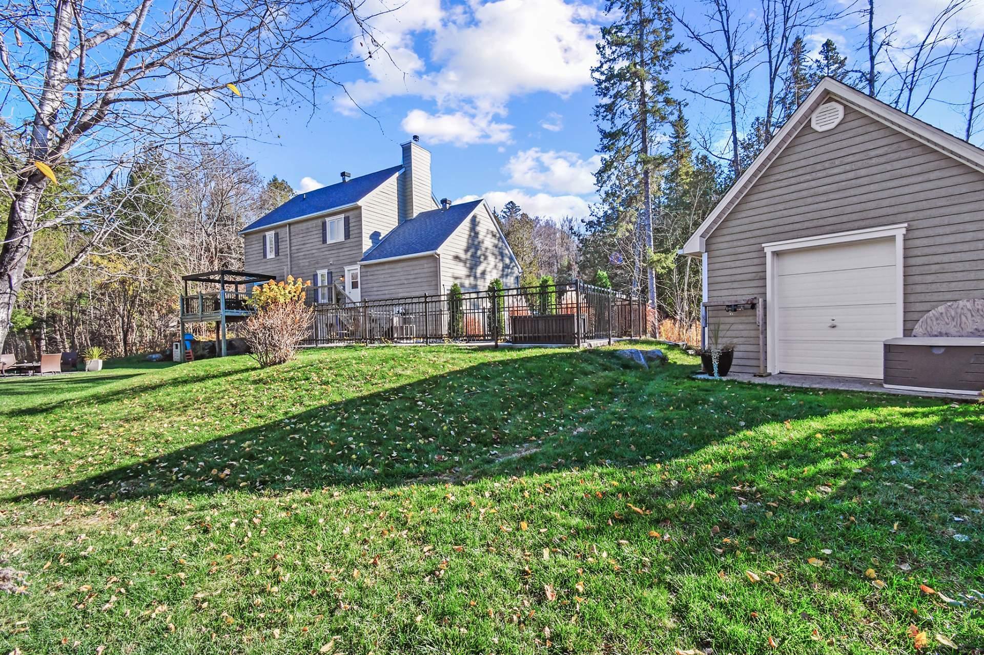 









1122


Rue des Gouverneurs

,
Prévost,




QC
J0R1T0

