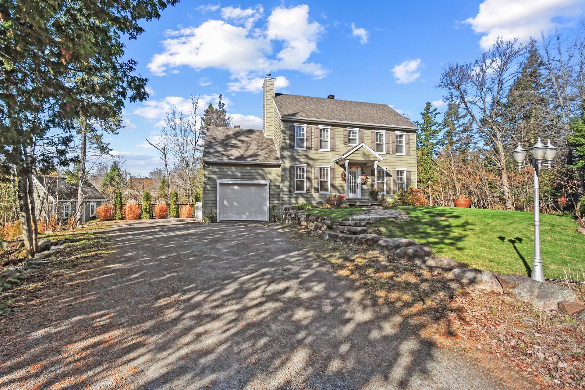 









1122


Rue des Gouverneurs

,
Prévost,




QC
J0R1T0

