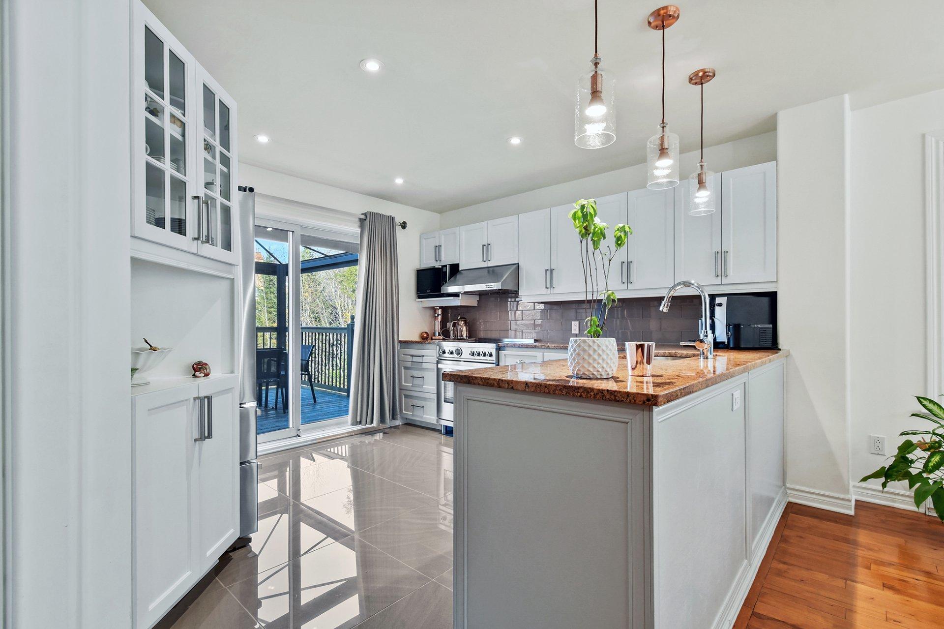 









1122


Rue des Gouverneurs

,
Prévost,




QC
J0R1T0

