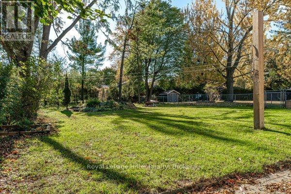 












335 BRITANNIA STREET

,
Stratford,




Ontario
N5A5Z9

