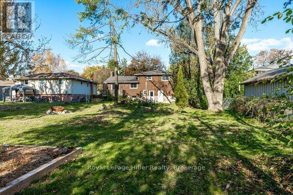 












335 BRITANNIA STREET

,
Stratford,




Ontario
N5A5Z9

