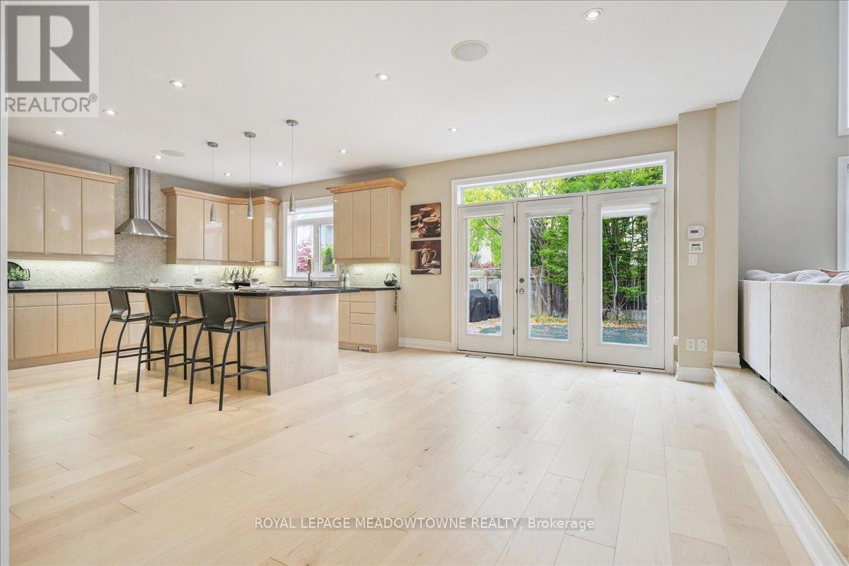 












1468 FERNCREST ROAD

,
Oakville,




Ontario
L6H7W2

