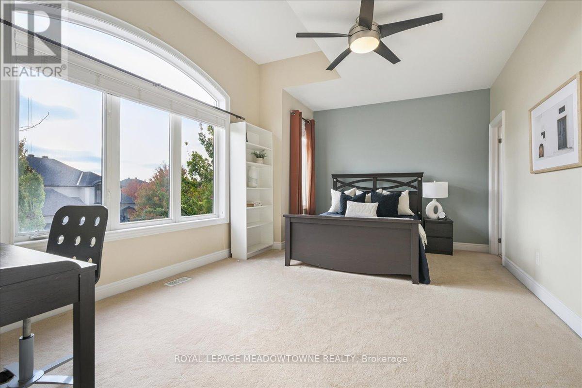 












1468 FERNCREST ROAD

,
Oakville,




Ontario
L6H7W2

