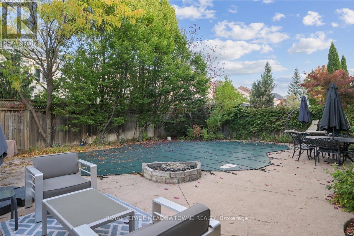 












1468 FERNCREST ROAD

,
Oakville,




Ontario
L6H7W2

