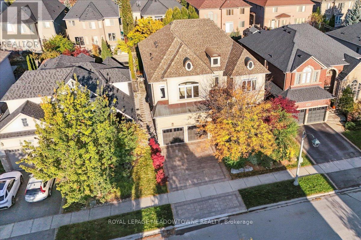 












1468 FERNCREST ROAD

,
Oakville,




Ontario
L6H7W2

