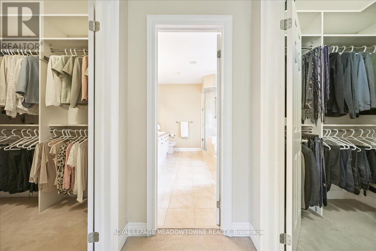 












1468 FERNCREST ROAD

,
Oakville,




Ontario
L6H7W2

