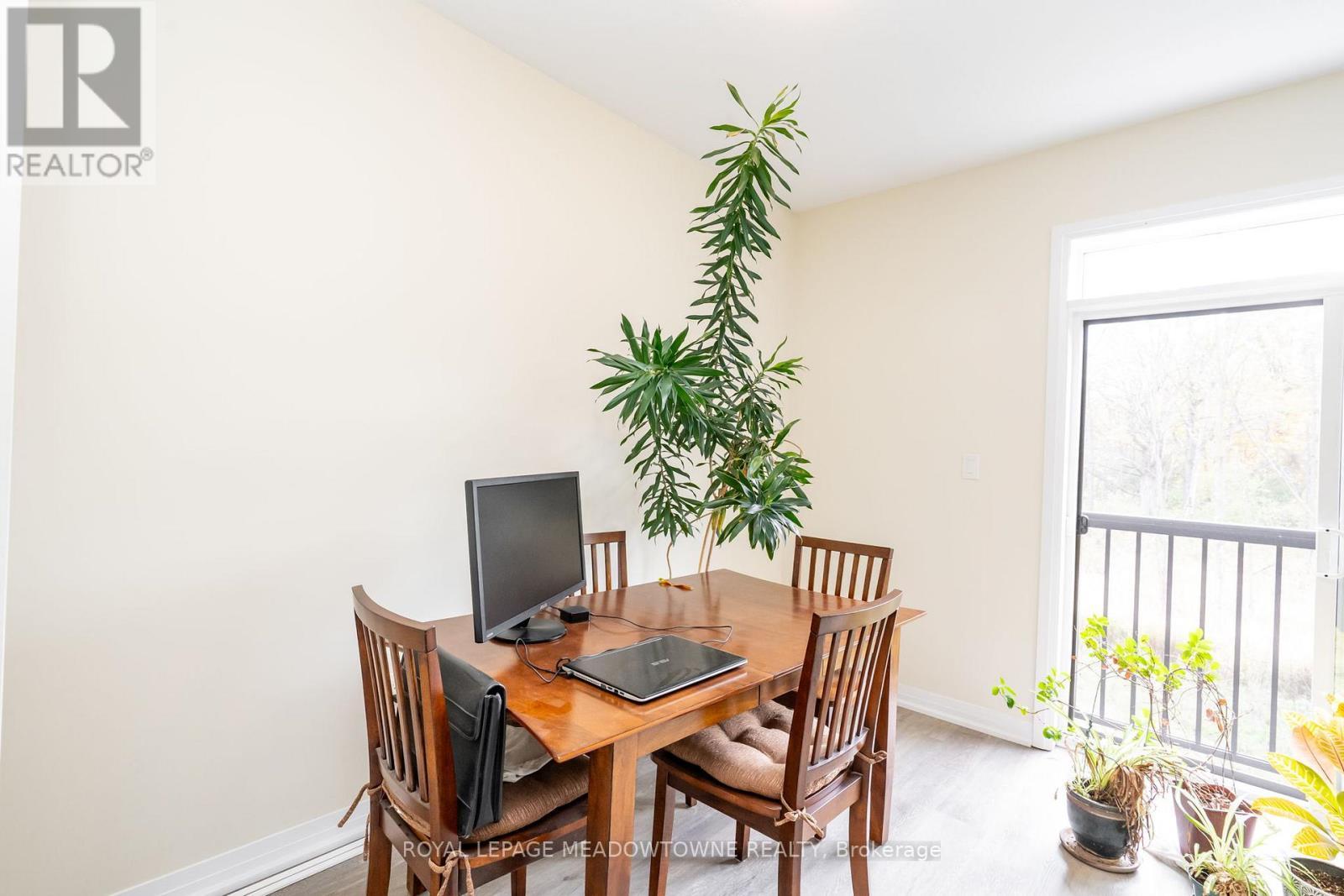 












33 - 185 BEDROCK DRIVE

,
Hamilton,




Ontario
L8J0M5

