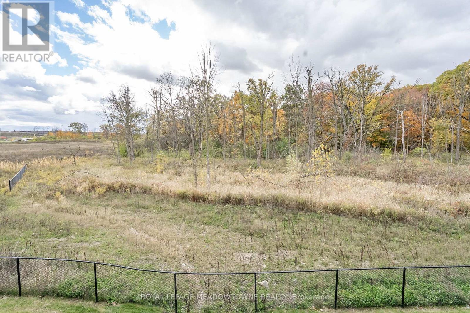 












33 - 185 BEDROCK DRIVE

,
Hamilton,




Ontario
L8J0M5

