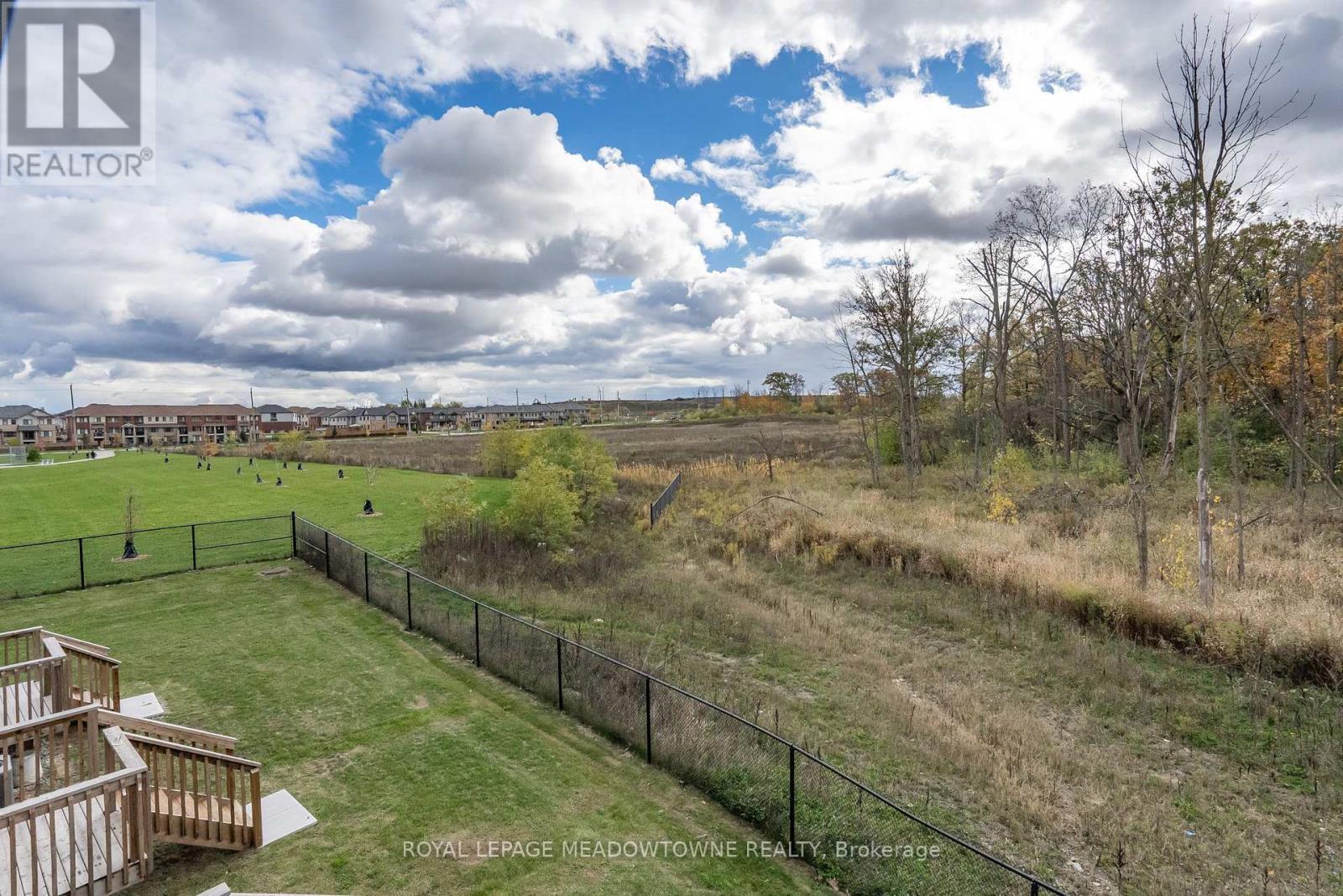 












33 - 185 BEDROCK DRIVE

,
Hamilton,




Ontario
L8J0M5

