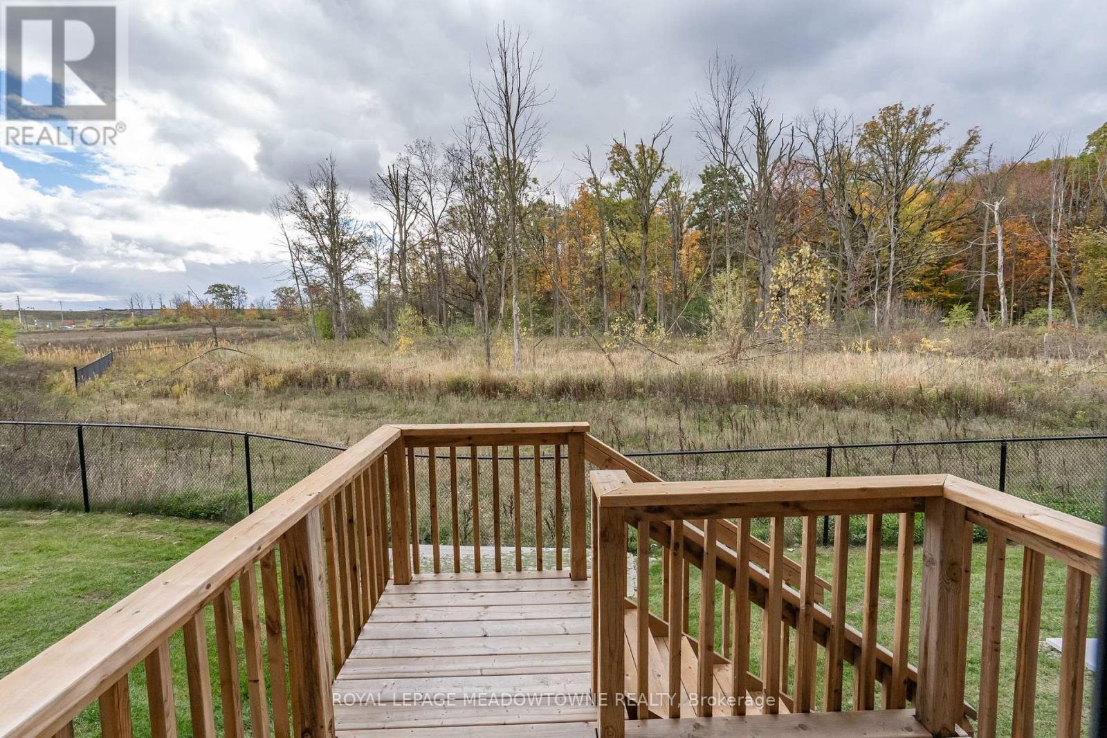 












33 - 185 BEDROCK DRIVE

,
Hamilton,




Ontario
L8J0M5

