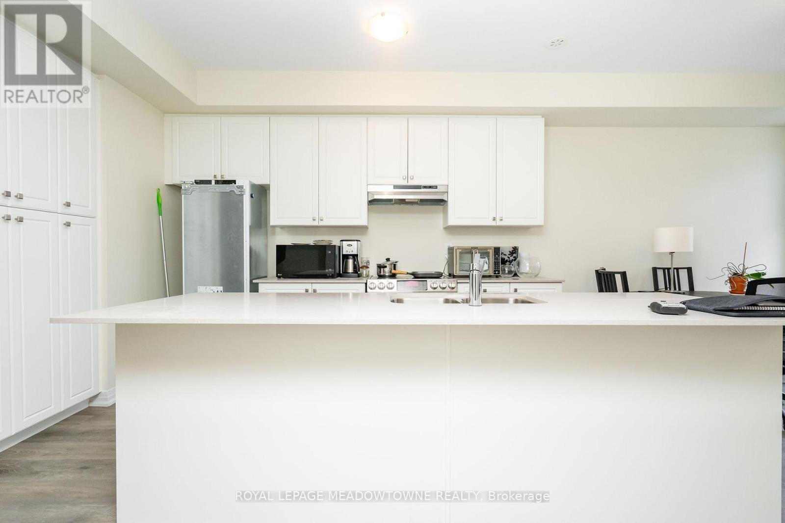 












33 - 185 BEDROCK DRIVE

,
Hamilton,




Ontario
L8J0M5

