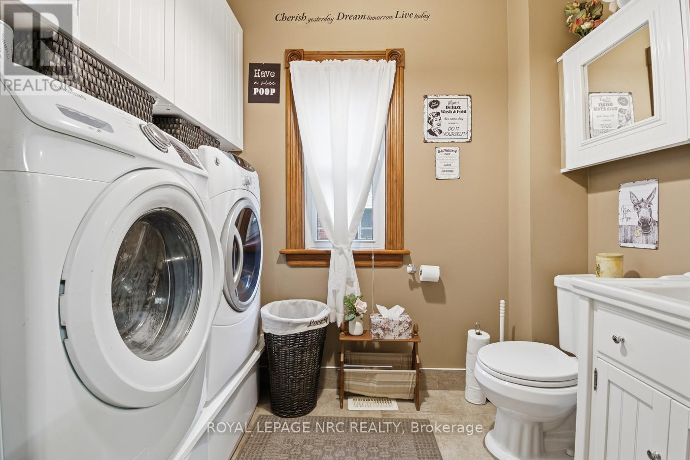 












5981 CULP STREET

,
Niagara Falls (Dorchester),




Ontario
L2G2B6

