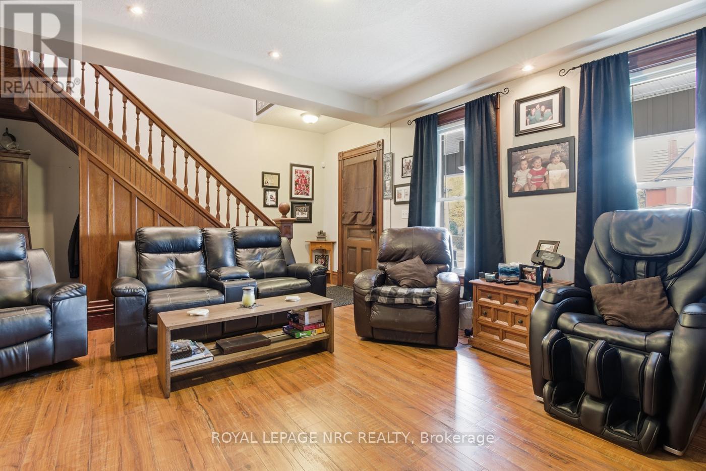 












5981 CULP STREET

,
Niagara Falls (Dorchester),




Ontario
L2G2B6

