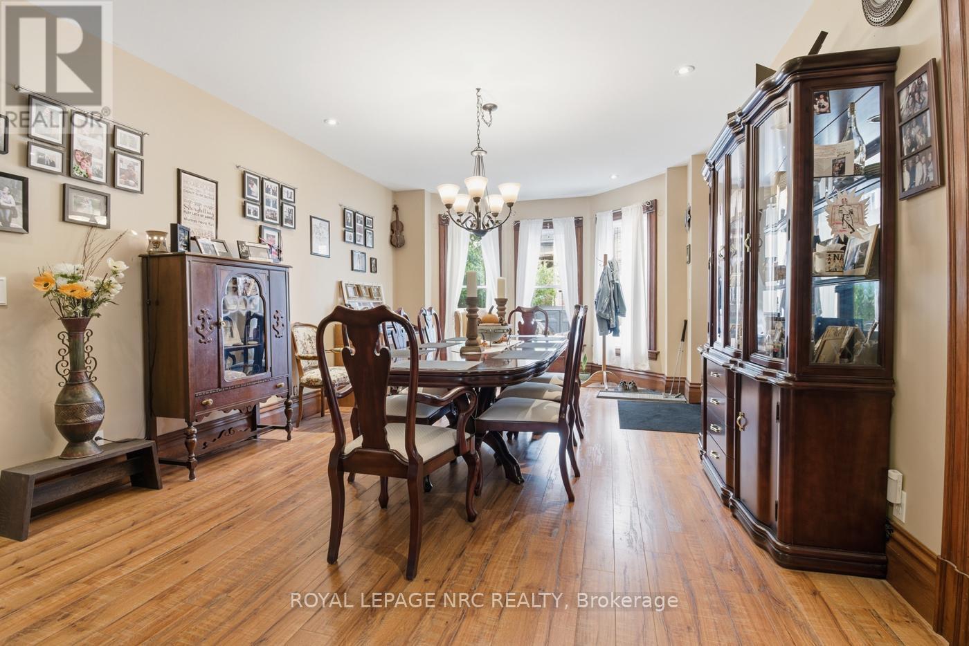 












5981 CULP STREET

,
Niagara Falls (Dorchester),




Ontario
L2G2B6

