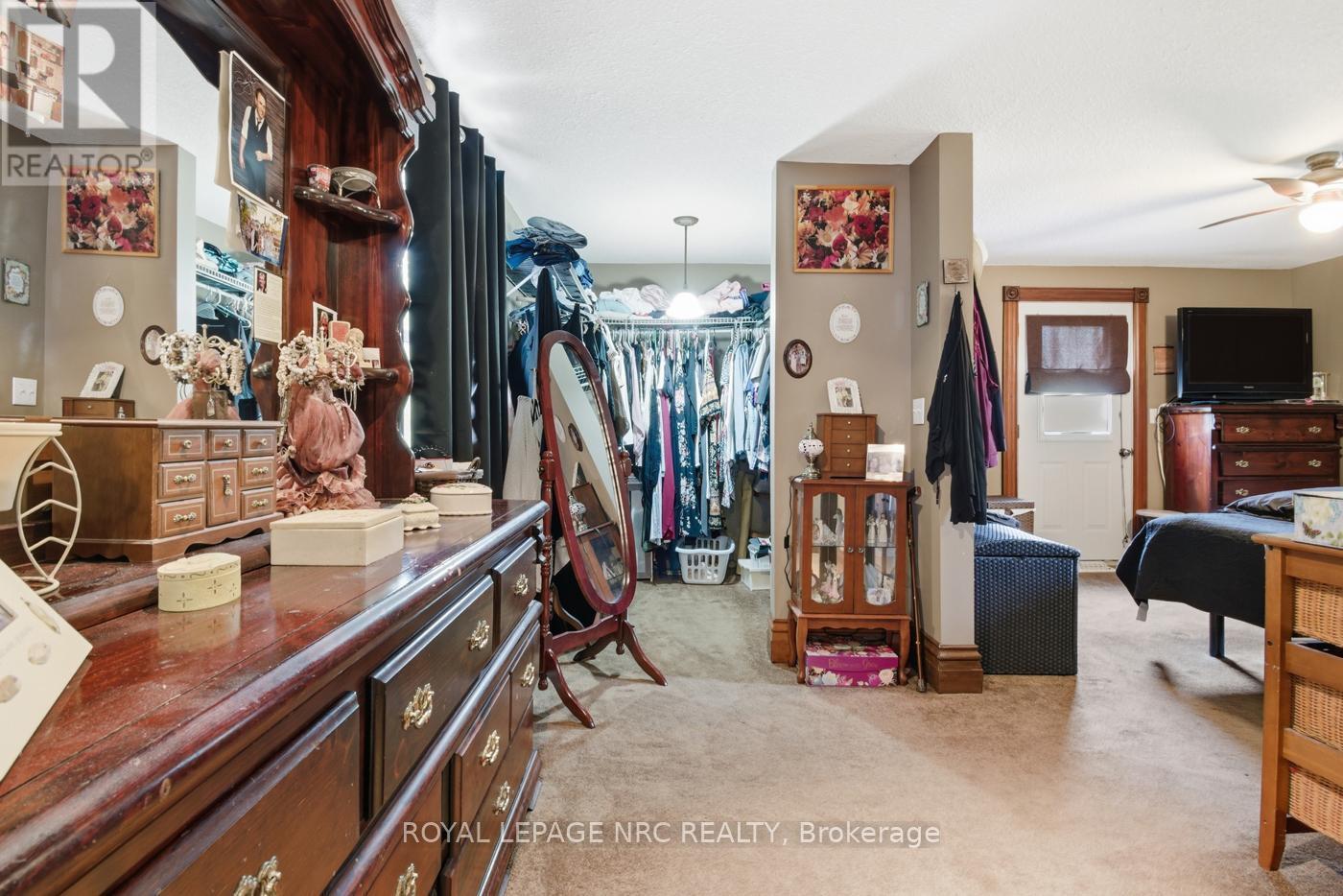 












5981 CULP STREET

,
Niagara Falls (Dorchester),




Ontario
L2G2B6

