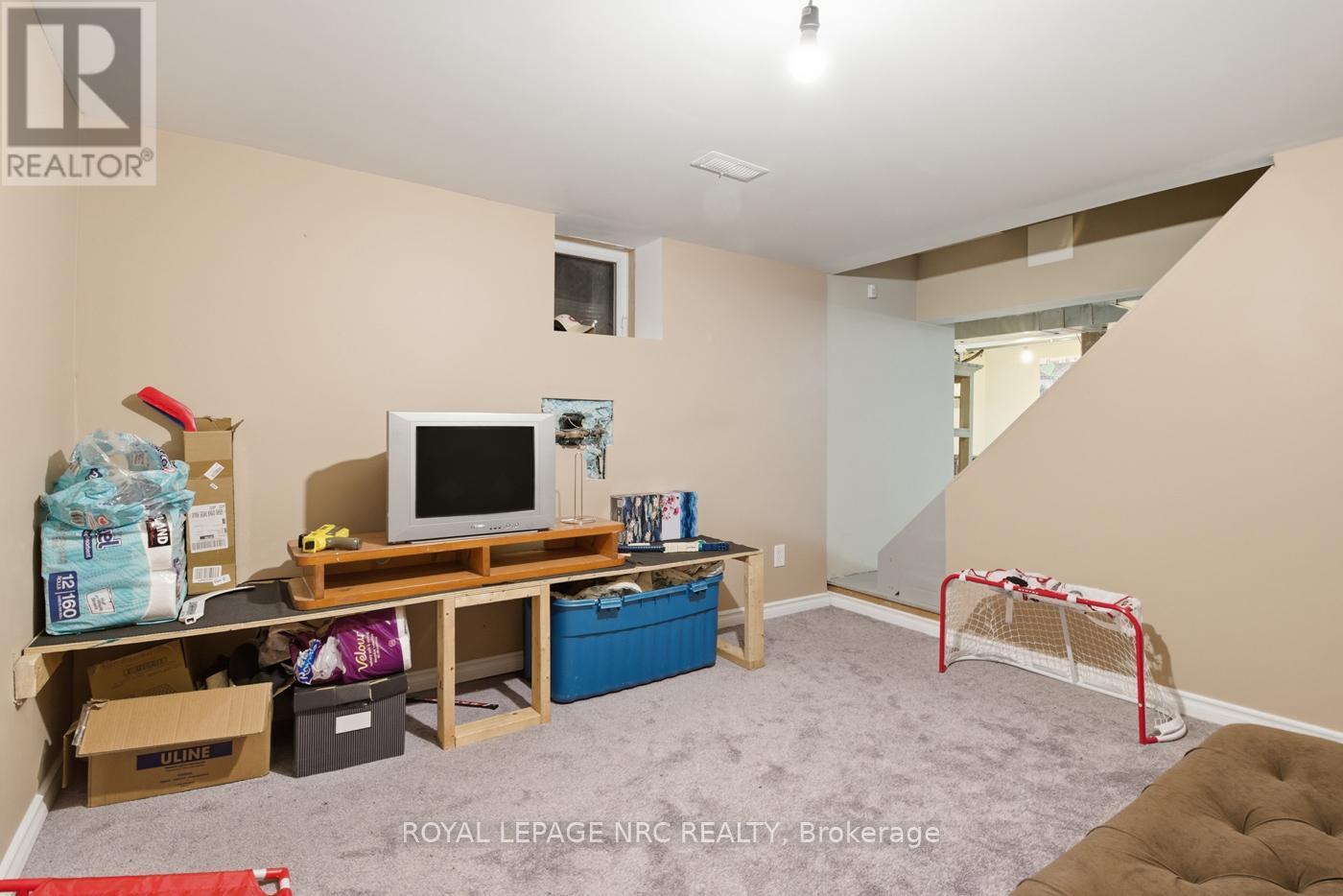 












5981 CULP STREET

,
Niagara Falls (Dorchester),




Ontario
L2G2B6

