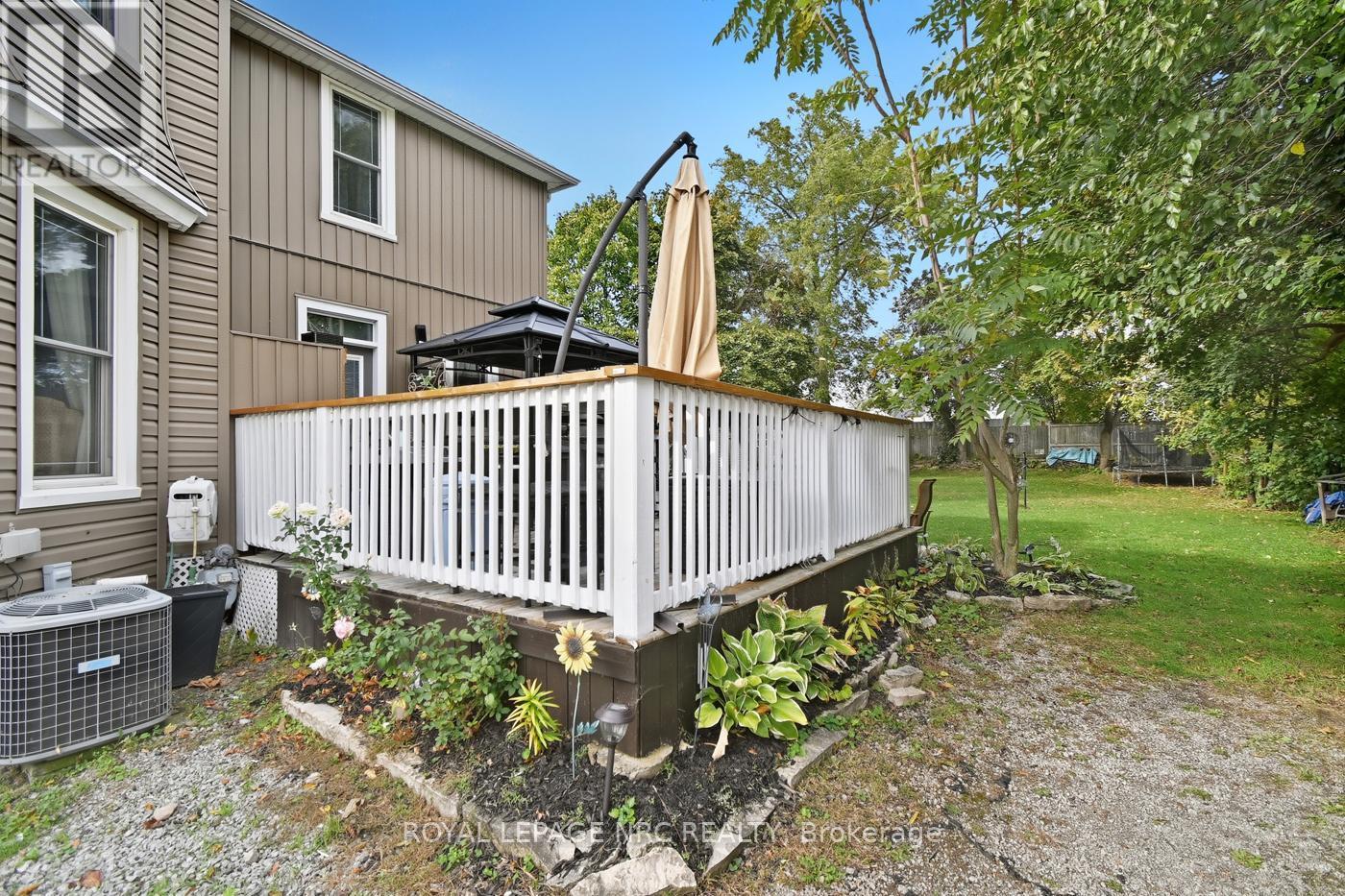 












5981 CULP STREET

,
Niagara Falls (Dorchester),




Ontario
L2G2B6

