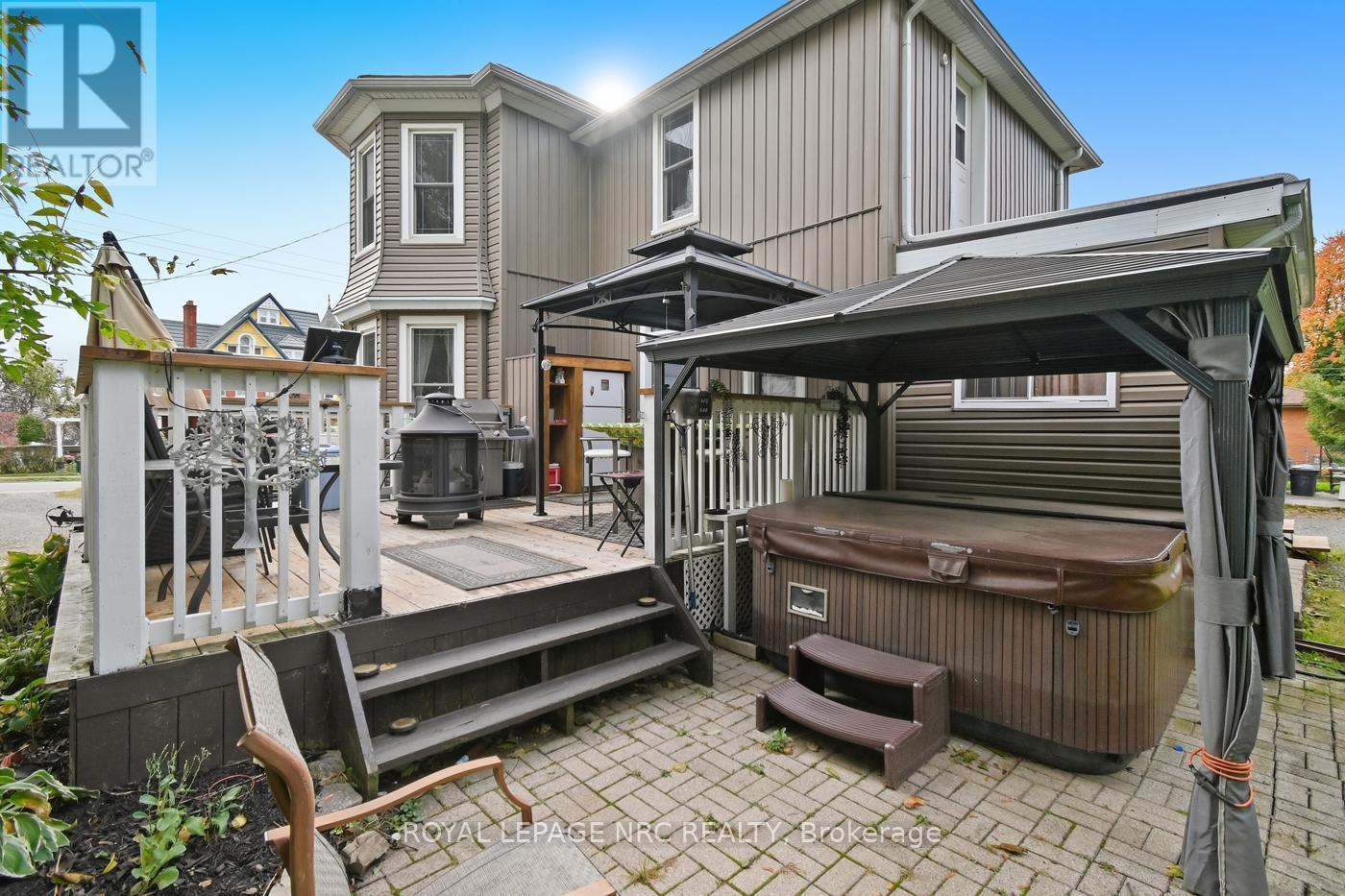 












5981 CULP STREET

,
Niagara Falls (Dorchester),




Ontario
L2G2B6

