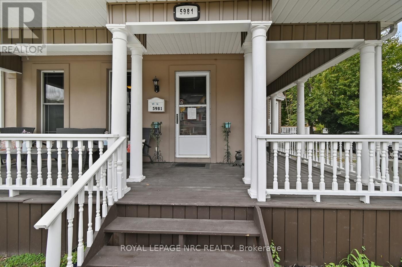 












5981 CULP STREET

,
Niagara Falls (Dorchester),




Ontario
L2G2B6

