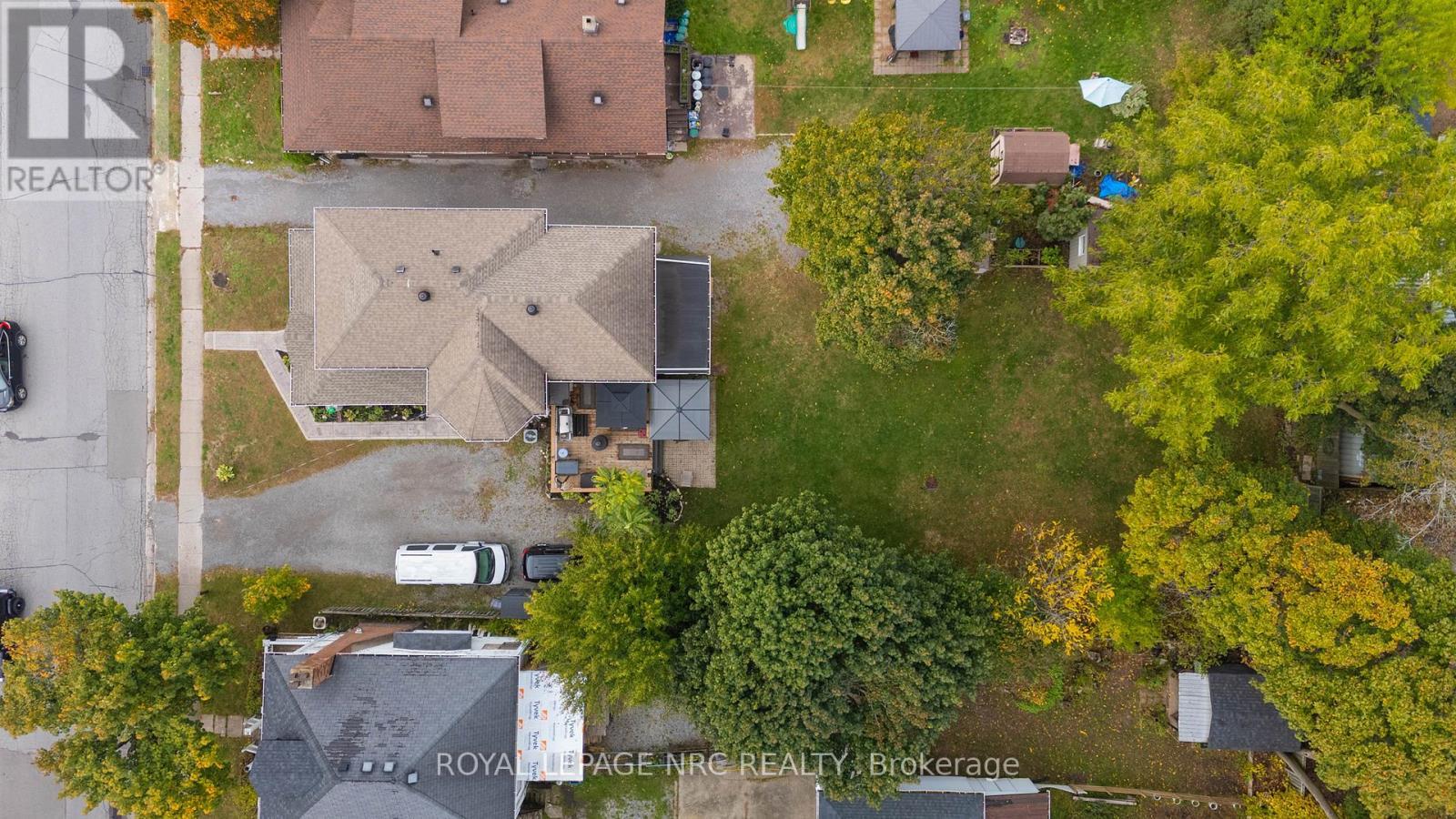 












5981 CULP STREET

,
Niagara Falls (Dorchester),




Ontario
L2G2B6

